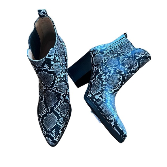 New Indigo Rd. Iradriela Snakeskin Boots Size 8.5 - Picture 6 of 8